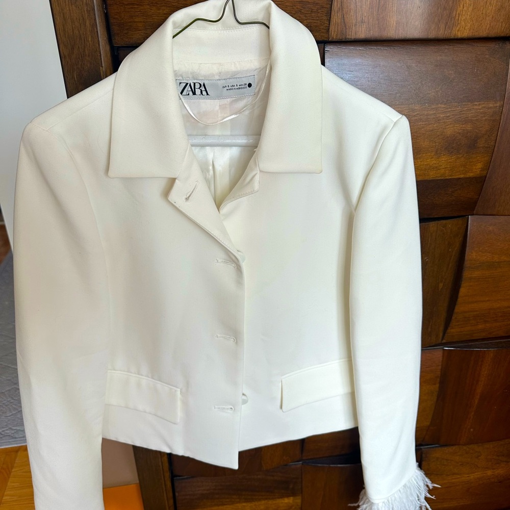 White zara blazer!!! Worn once!!!